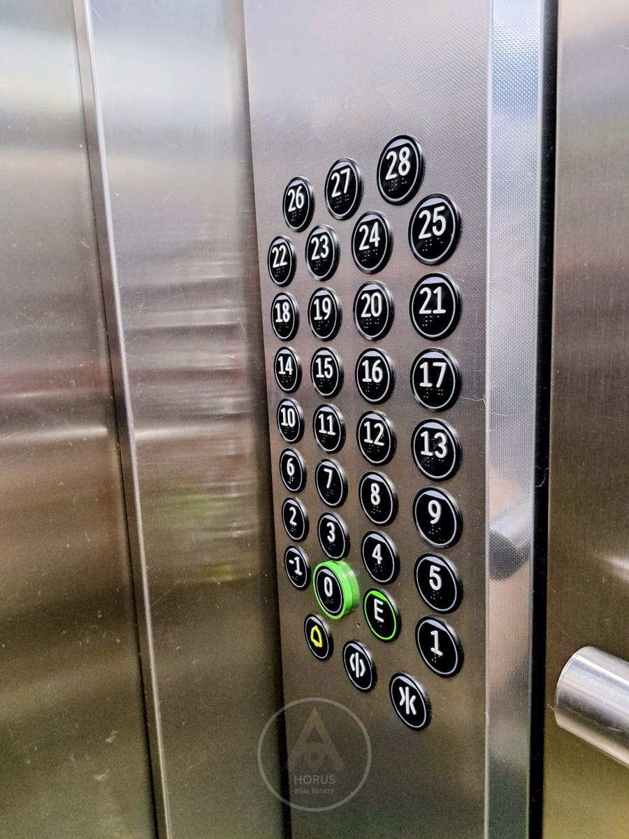 1 slaapkamer Penthouse te huur in Benidorm met zwembad - € 1.350 (Ref: 9631434)