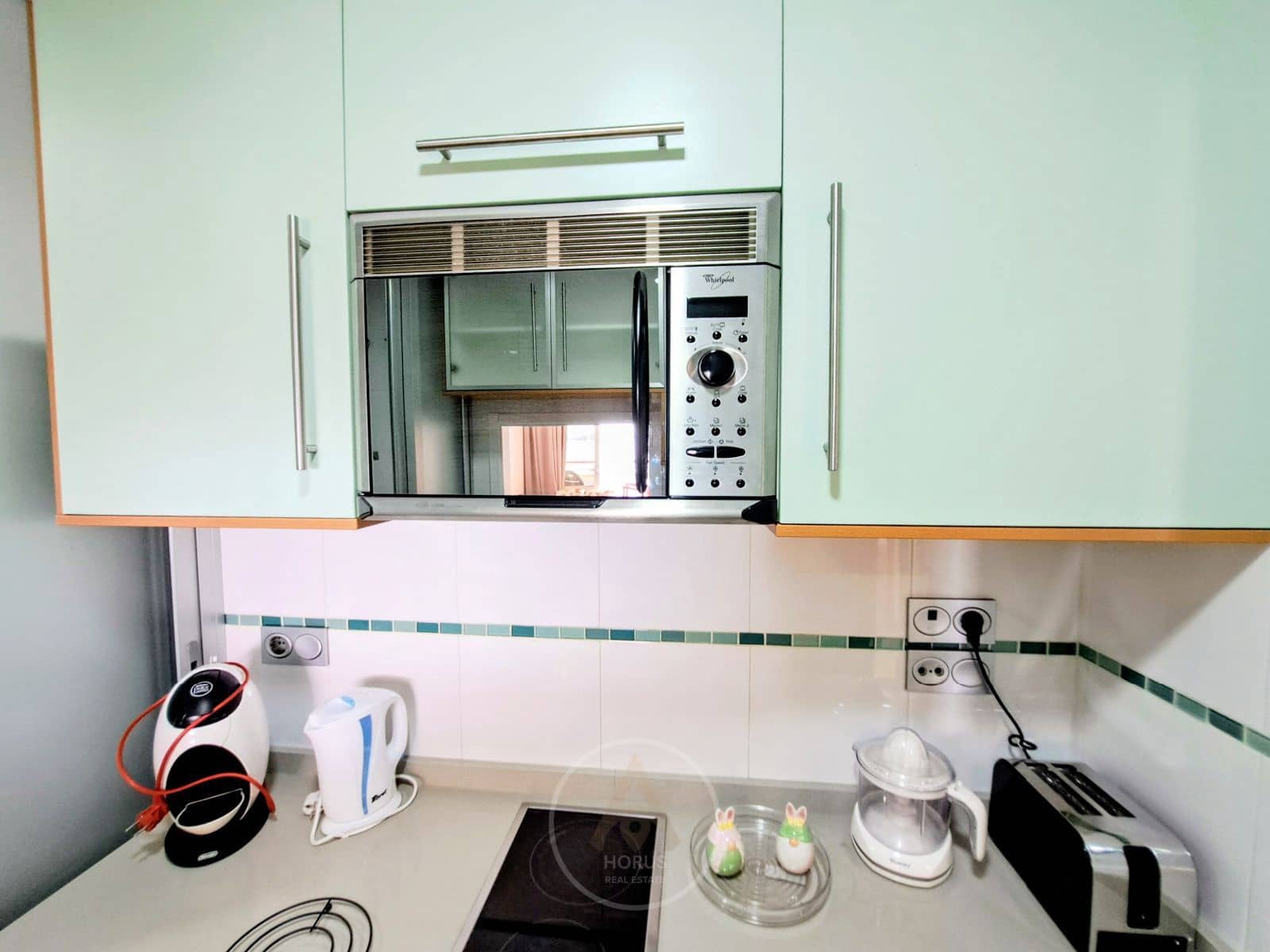 1 slaapkamer Penthouse te huur in Benidorm met zwembad - € 1.350 (Ref: 9631434)