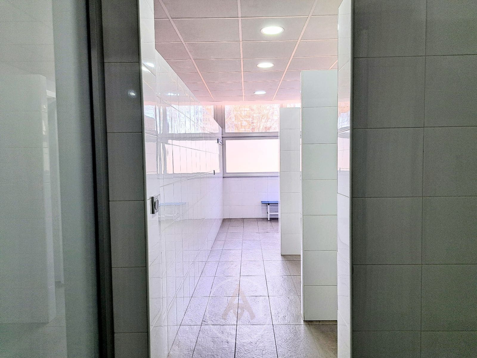 1 slaapkamer Penthouse te huur in Benidorm met zwembad - € 1.350 (Ref: 9631434)