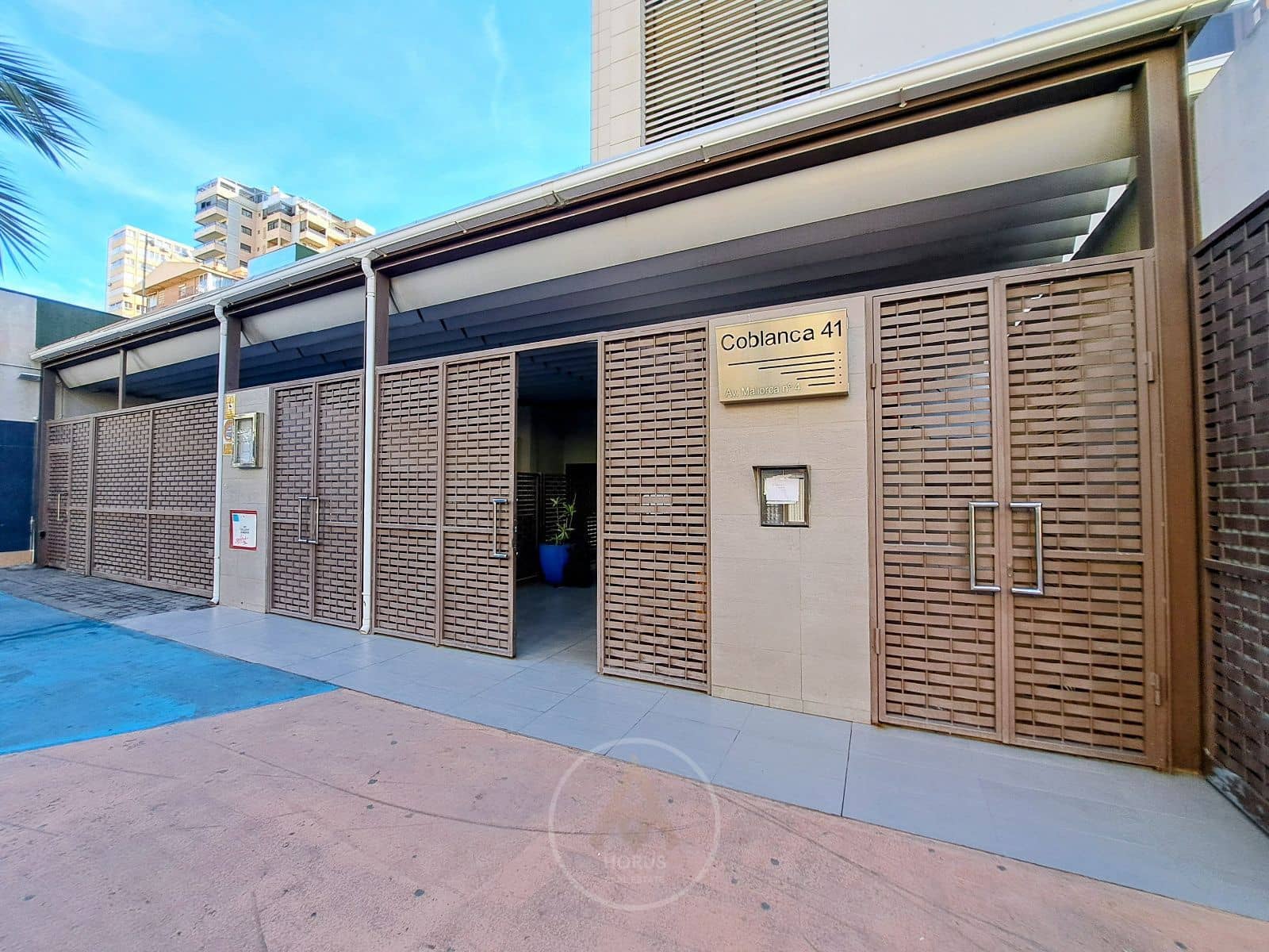1 slaapkamer Penthouse te huur in Benidorm met zwembad - € 1.350 (Ref: 9631434)