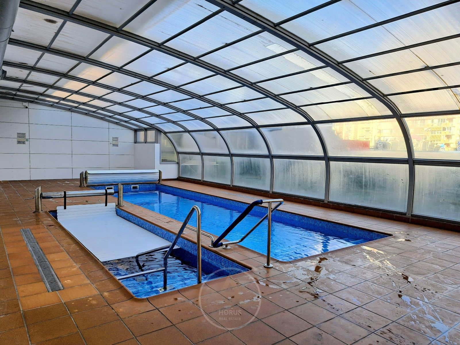 1 slaapkamer Penthouse te huur in Benidorm met zwembad - € 1.350 (Ref: 9631434)