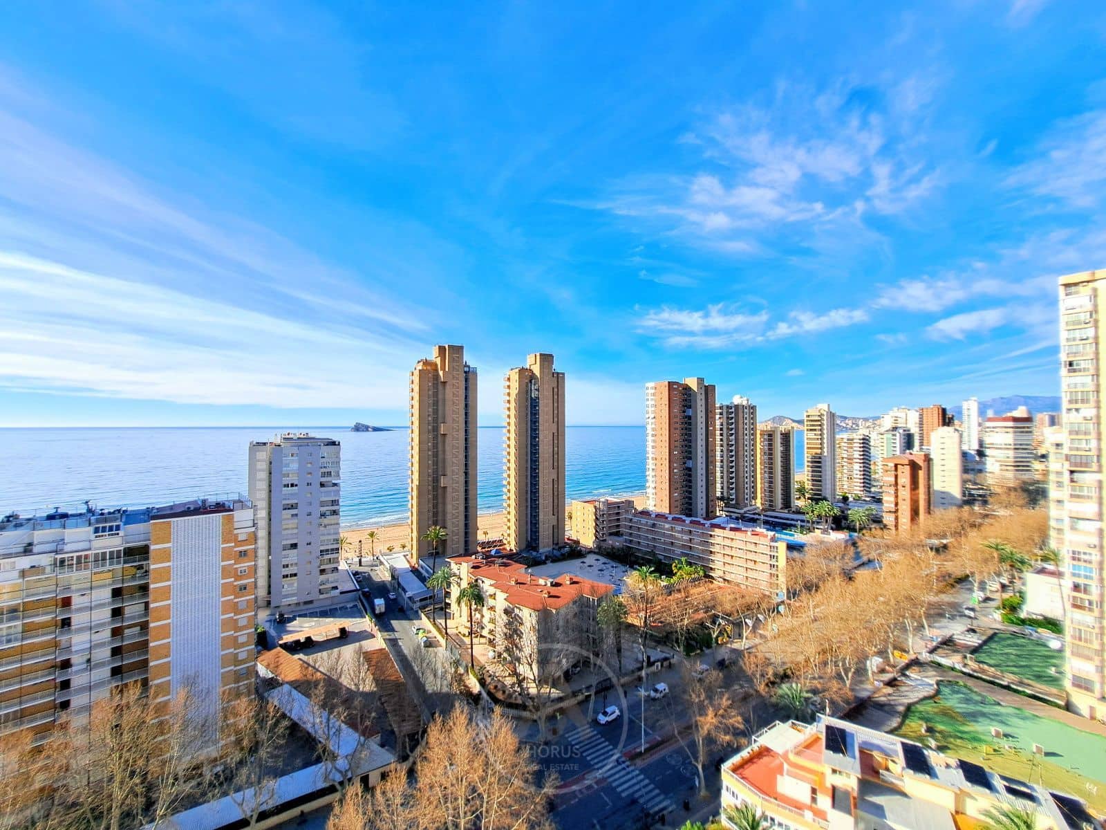 1 slaapkamer Penthouse te huur in Benidorm met zwembad - € 1.350 (Ref: 9631434)