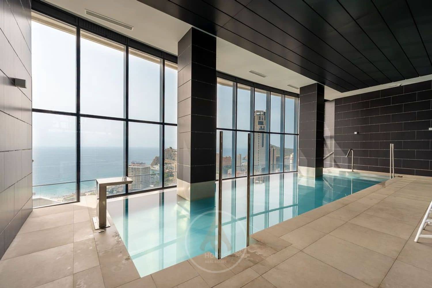 2 camera da letto Appartamento da affittare in Benidorm con piscina - 2.250 € (Rif: 9631818)