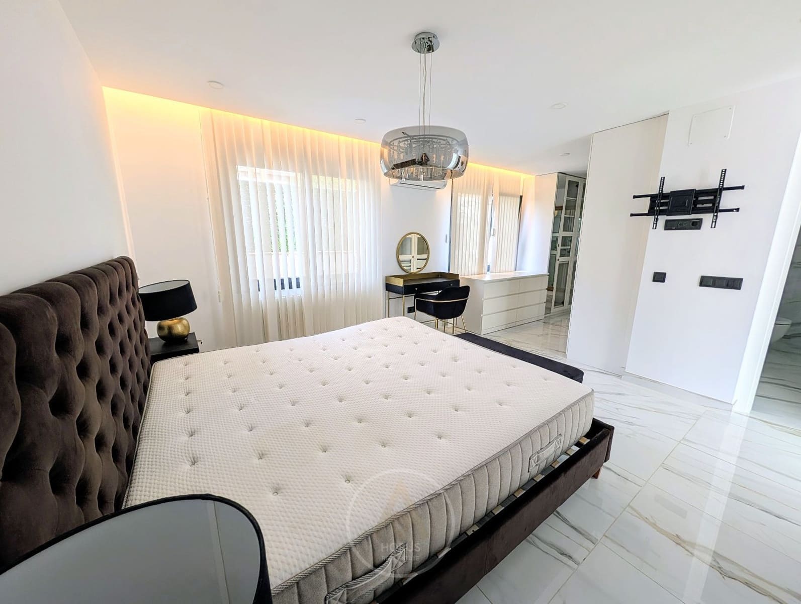 5 slaapkamer Villa te koop in Canet de Mar met zwembad garage - € 875.000 (Ref: 9638907)