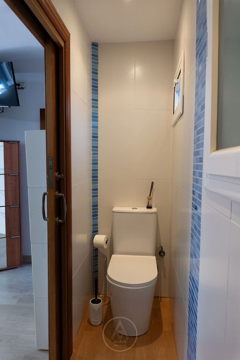 3 bedroom Villa for sale in Barcelona city with garage - € 470,000 (Ref: 9713461)