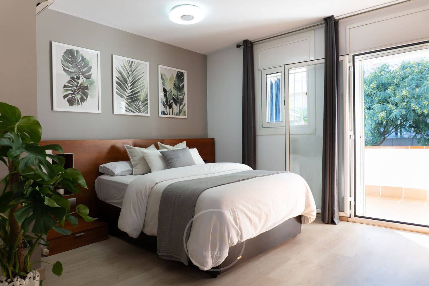 3 bedroom Villa for sale in Barcelona city with garage - € 470,000 (Ref: 9713461)