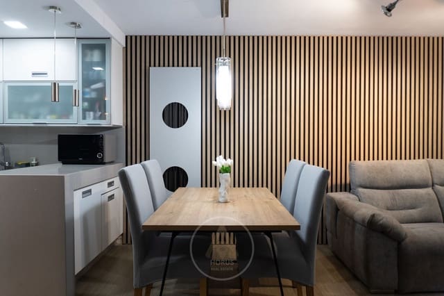 Chalet de 3 habitaciones en Barcelona ciudad en venta con garaje - 470.000 € (Ref: 9713461)