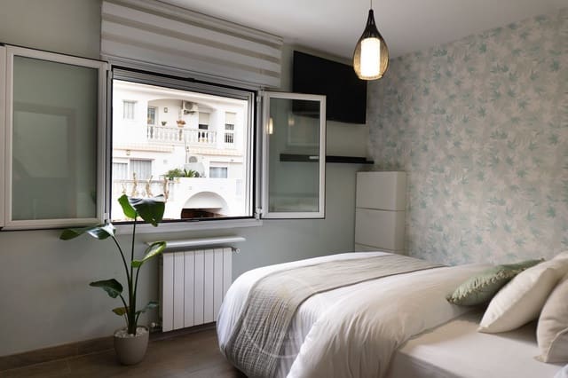 Chalet de 3 habitaciones en Barcelona ciudad en venta con garaje - 470.000 € (Ref: 9713461)