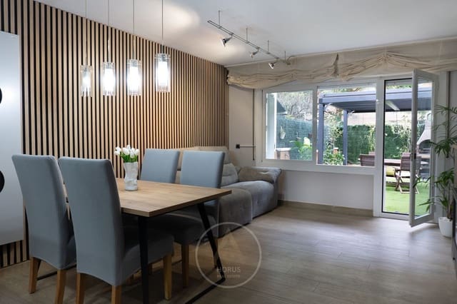 Chalet de 3 habitaciones en Barcelona ciudad en venta con garaje - 470.000 € (Ref: 9713461)