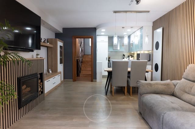 Chalet de 3 habitaciones en Barcelona ciudad en venta con garaje - 470.000 € (Ref: 9713461)