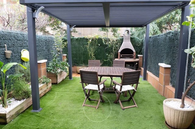 Chalet de 3 habitaciones en Barcelona ciudad en venta con garaje - 470.000 € (Ref: 9713461)