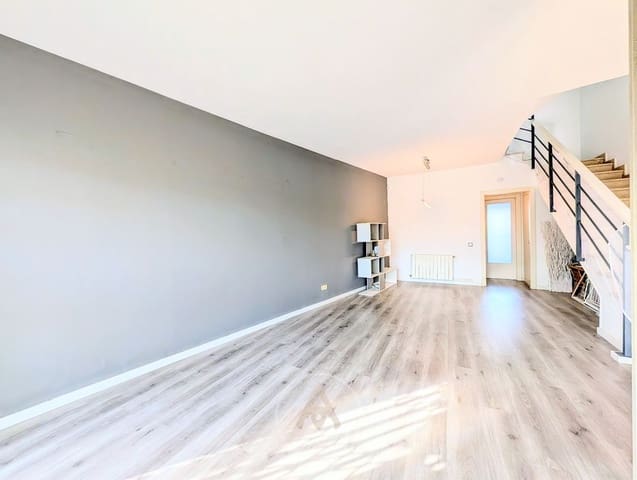 5 soveværelse Penthouse til salg i Sant Pol de Mar med garage - € 455.000 (Ref: 9713463)