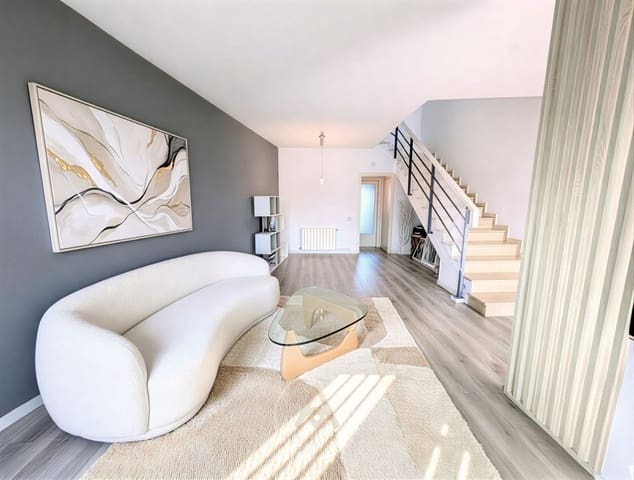 5 soveværelse Penthouse til salg i Sant Pol de Mar med garage - € 455.000 (Ref: 9713463)