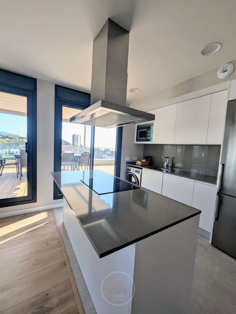 3 soveværelse Penthouse til salg i Montgat med swimmingpool garage - € 650.000 (Ref: 9713465)