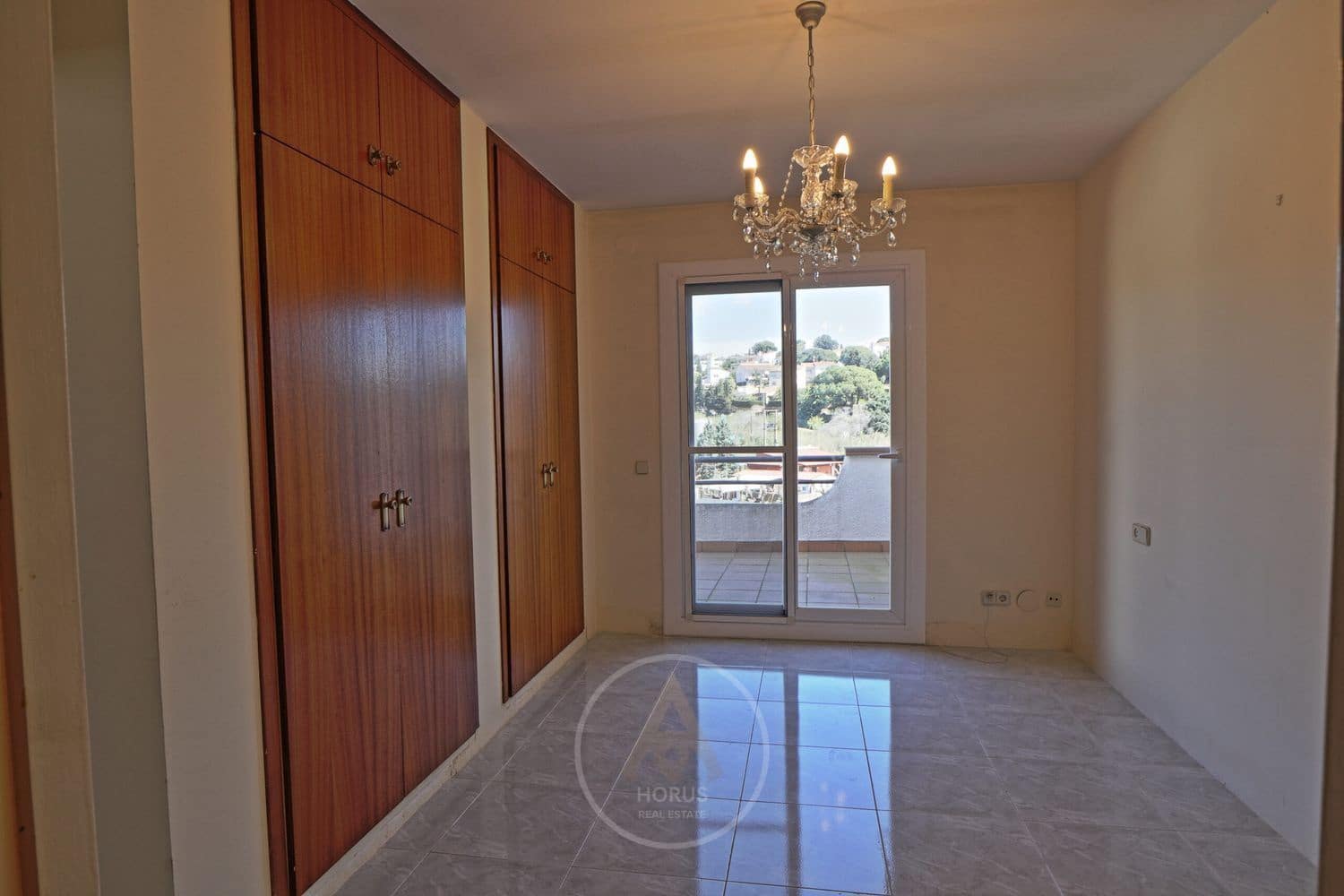 5 bedroom Townhouse for sale in Arenys de Mar with pool garage - € 460,000 (Ref: 9713466)