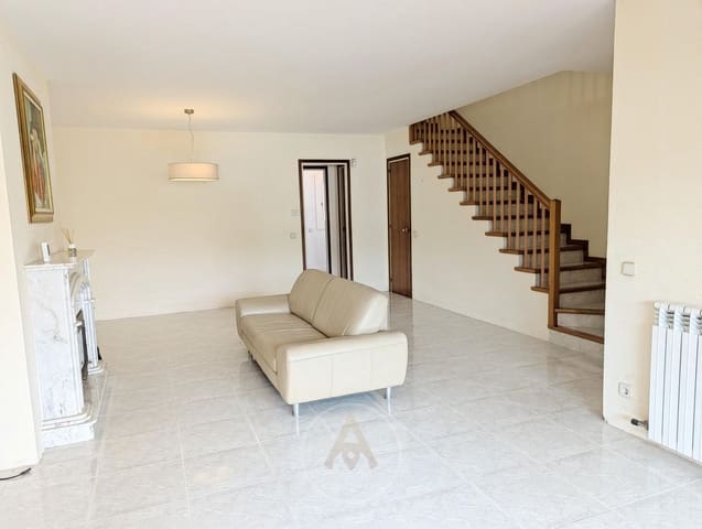 5 bedroom Townhouse for sale in Arenys de Mar with pool garage - € 460,000 (Ref: 9713466)