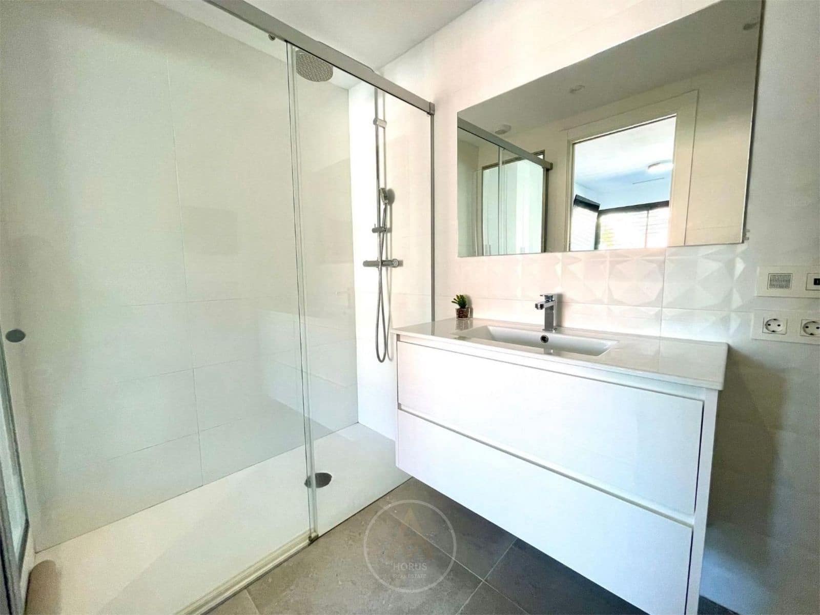 2 Zimmer Wohnung zu verkaufen in El Masnou mit Pool Garage - 590.000 € (Ref: 9713859)