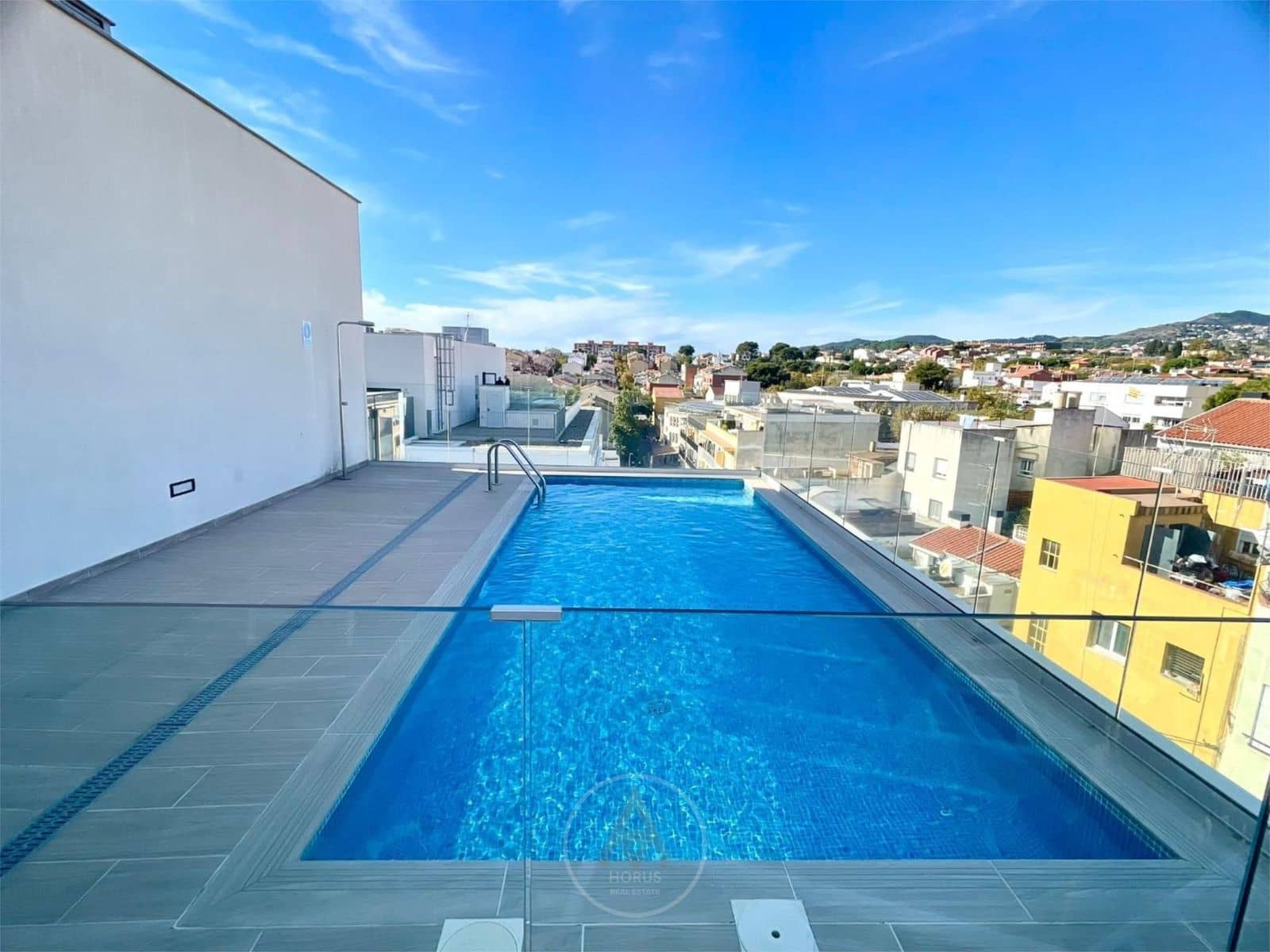 2 Zimmer Wohnung zu verkaufen in El Masnou mit Pool Garage - 590.000 € (Ref: 9713859)