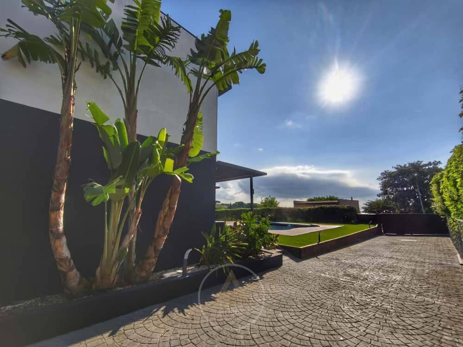 4 makuuhuone Huvila myytävänä paikassa Sant Vicenc de Montalt mukana uima-altaan 
autotalli - 925 000 € (Ref: 9713863)