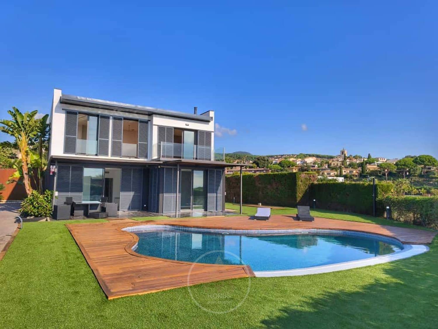 4 makuuhuone Huvila myytävänä paikassa Sant Vicenc de Montalt mukana uima-altaan 
autotalli - 925 000 € (Ref: 9713863)