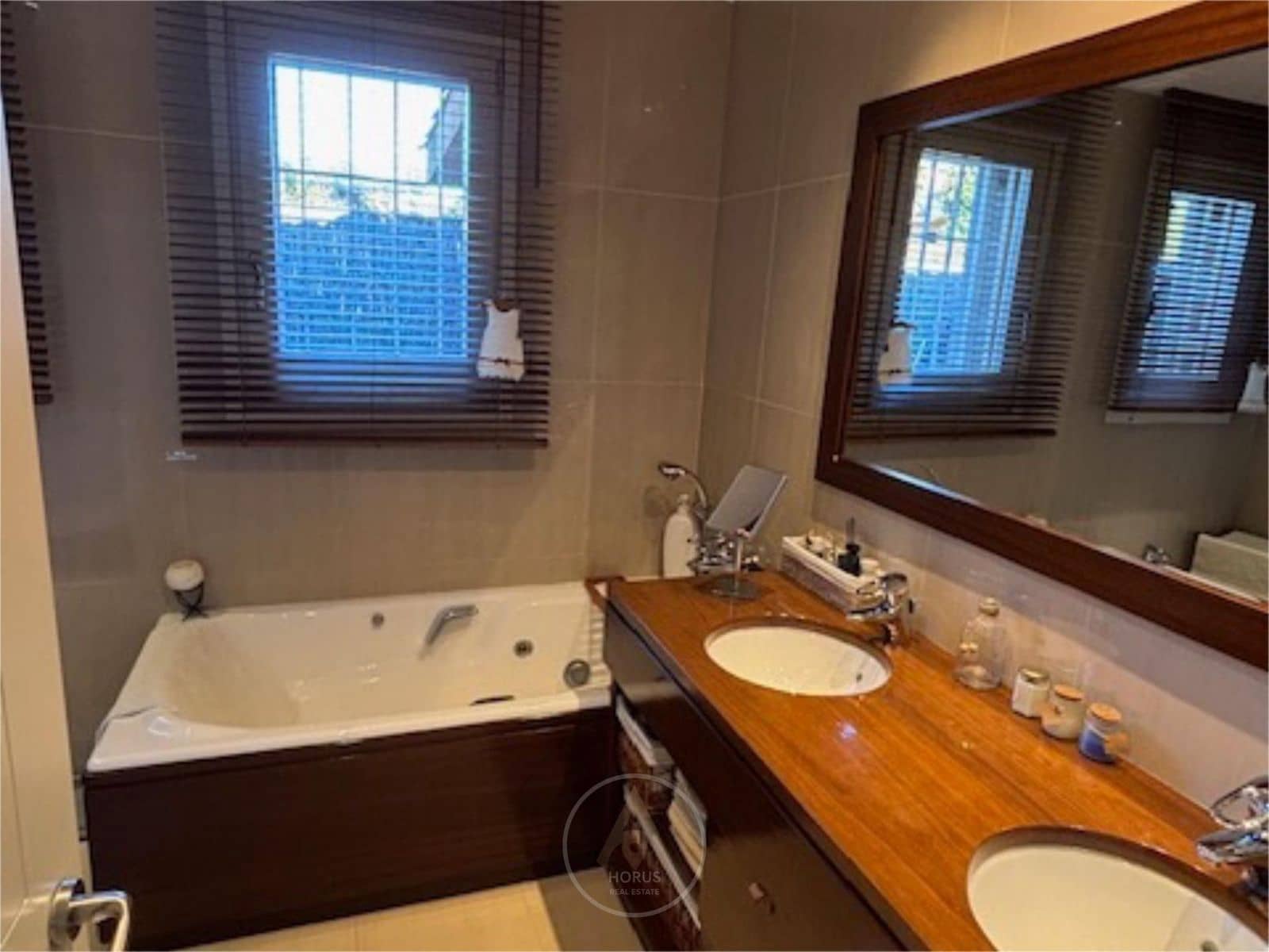 4 soveværelse Penthouse til salg i Sant Vicenc de Montalt med swimmingpool - € 1.100.000 (Ref: 9713864)