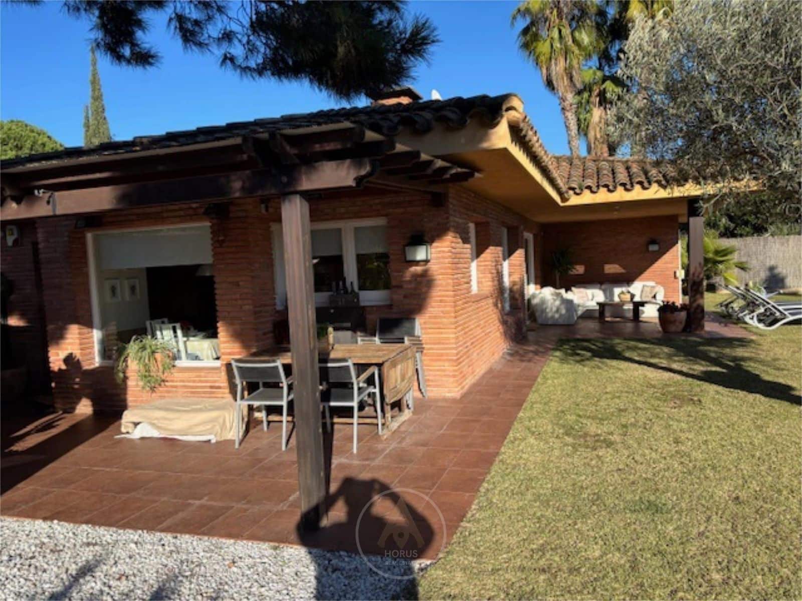 4 soveværelse Penthouse til salg i Sant Vicenc de Montalt med swimmingpool - € 1.100.000 (Ref: 9713864)