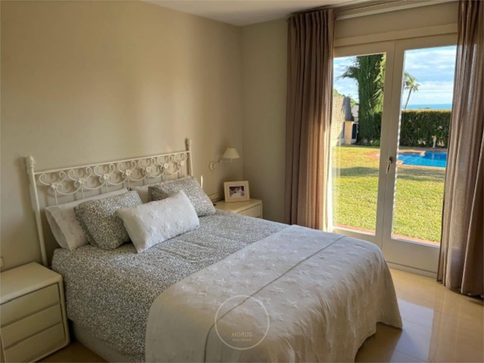 4 soveværelse Penthouse til salg i Sant Vicenc de Montalt med swimmingpool - € 1.100.000 (Ref: 9713864)