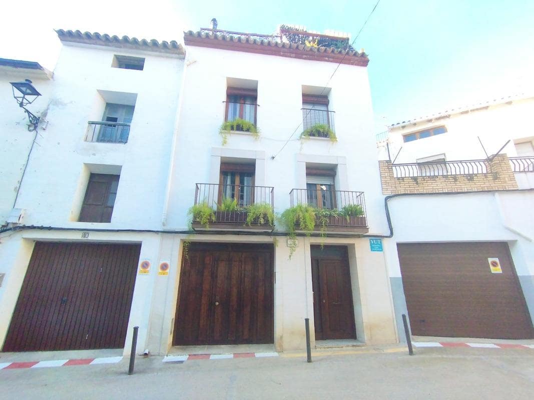 Finca/Casa Rural de 7 habitaciones en Albalate del Arzobispo en venta con garaje - 220.000 € (Ref: 9645704)