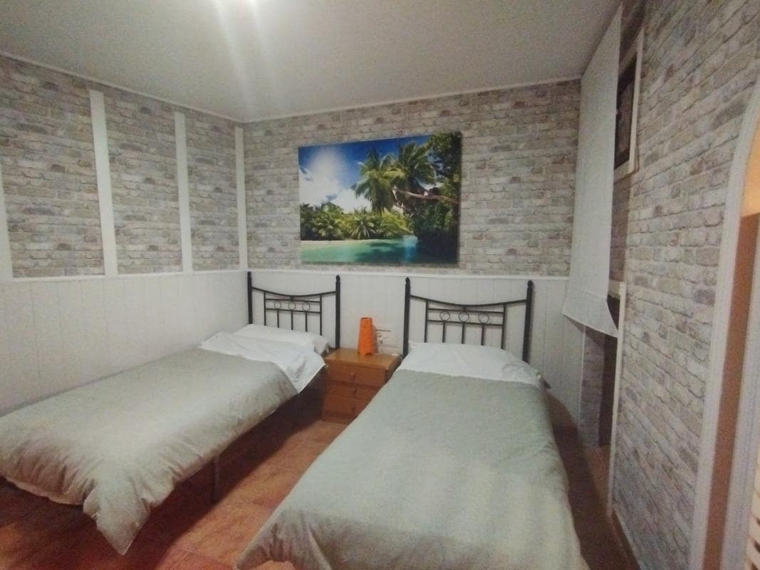 Finca/Casa Rural de 7 habitaciones en Albalate del Arzobispo en venta con garaje - 220.000 € (Ref: 9645704)