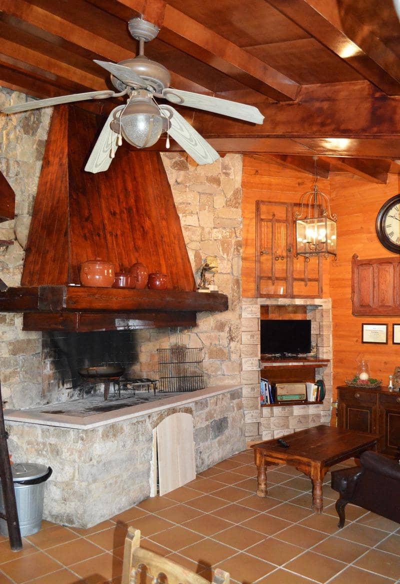 Finca/Casa Rural de 7 habitaciones en Albalate del Arzobispo en venta con garaje - 220.000 € (Ref: 9645704)