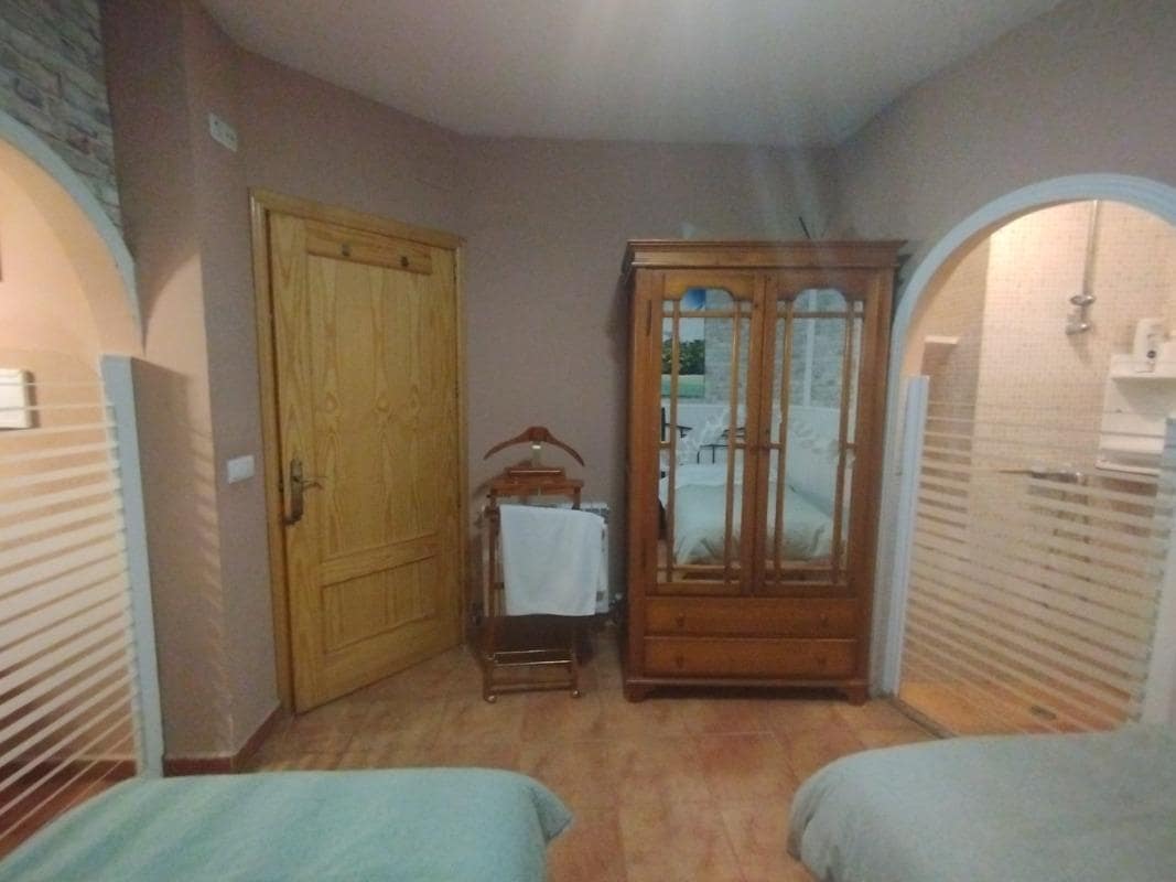 Finca/Casa Rural de 7 habitaciones en Albalate del Arzobispo en venta con garaje - 220.000 € (Ref: 9645704)