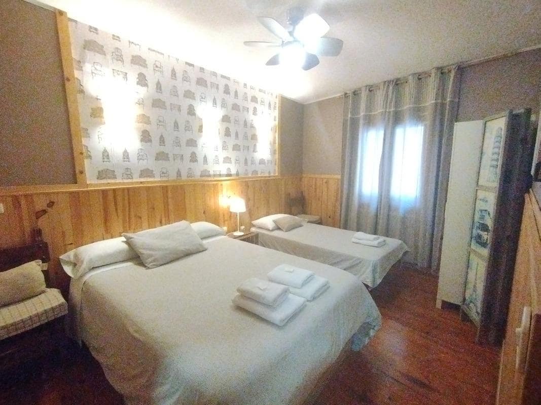 Finca/Casa Rural de 7 habitaciones en Albalate del Arzobispo en venta con garaje - 220.000 € (Ref: 9645704)