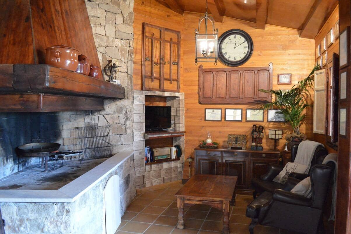 Finca/Casa Rural de 7 habitaciones en Albalate del Arzobispo en venta con garaje - 220.000 € (Ref: 9645704)