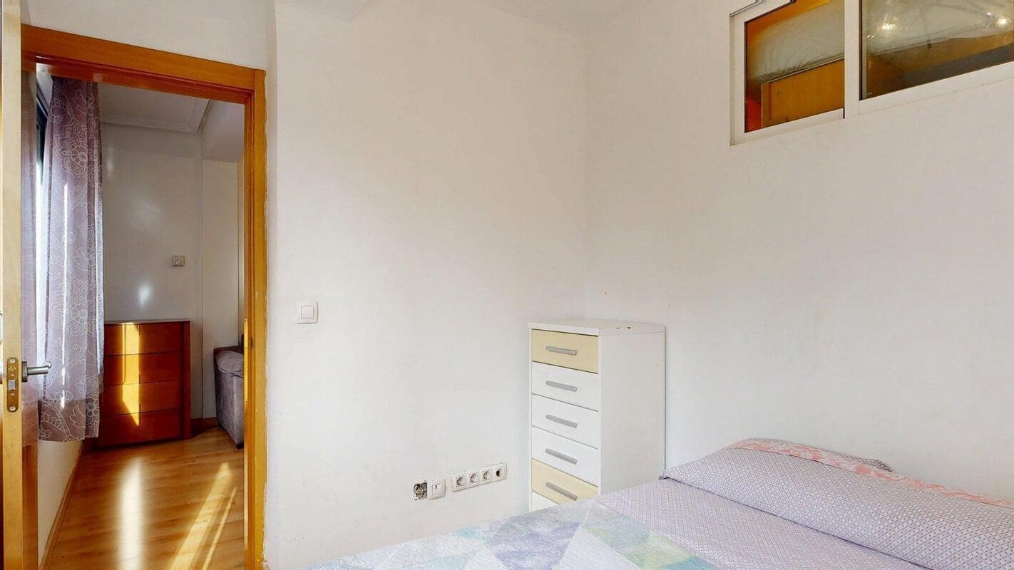 4 makuuhuone Asunto myytävänä paikassa Zaragoza kaupunki - 185 000 € (Ref: 9645705)