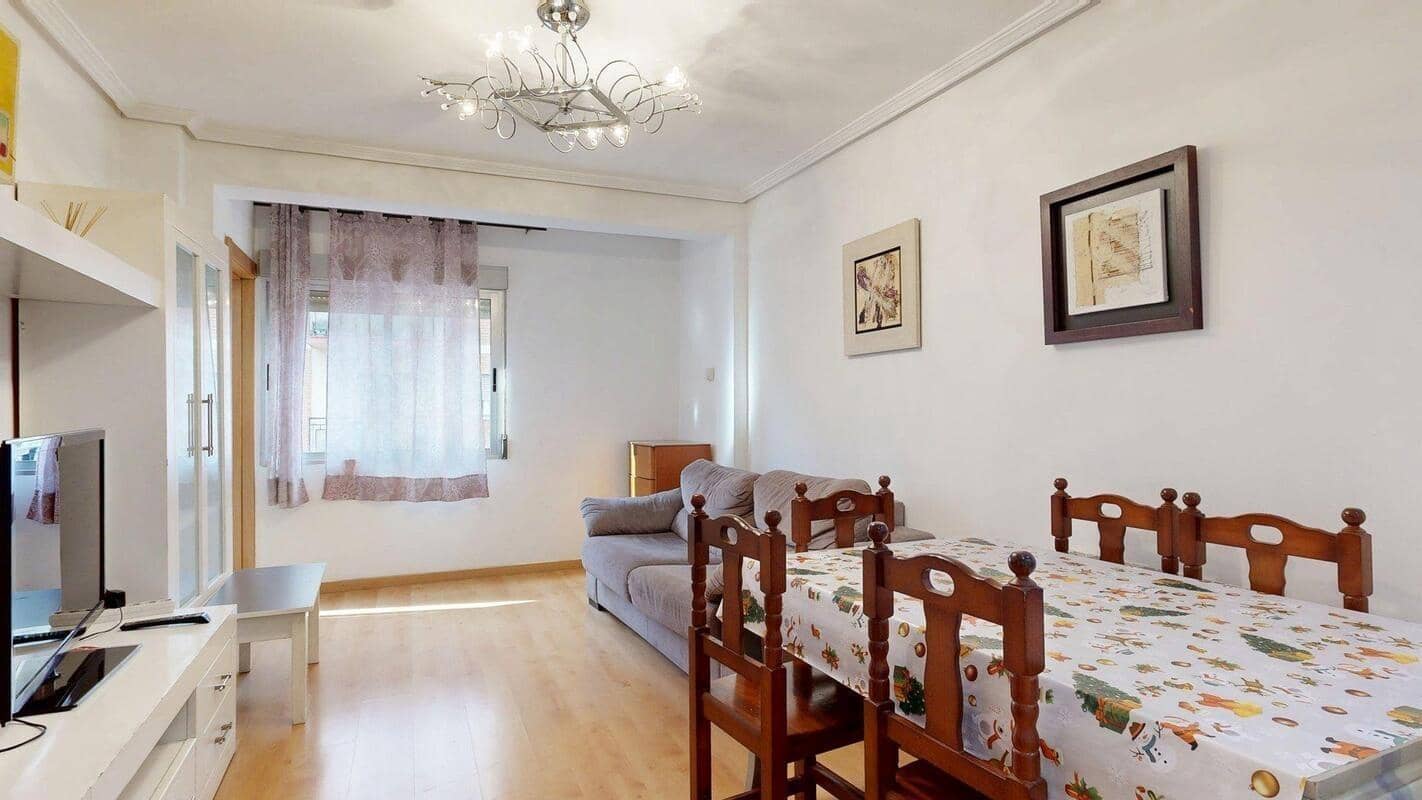 4 makuuhuone Asunto myytävänä paikassa Zaragoza kaupunki - 185 000 € (Ref: 9645705)