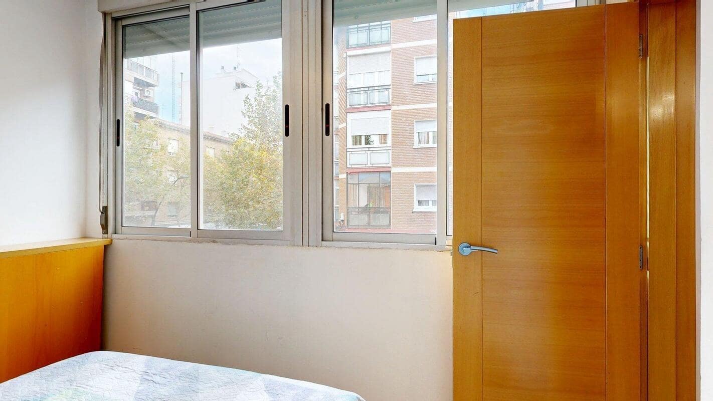 4 makuuhuone Asunto myytävänä paikassa Zaragoza kaupunki - 185 000 € (Ref: 9645705)