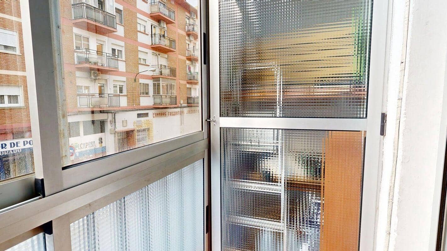 4 makuuhuone Asunto myytävänä paikassa Zaragoza kaupunki - 185 000 € (Ref: 9645705)