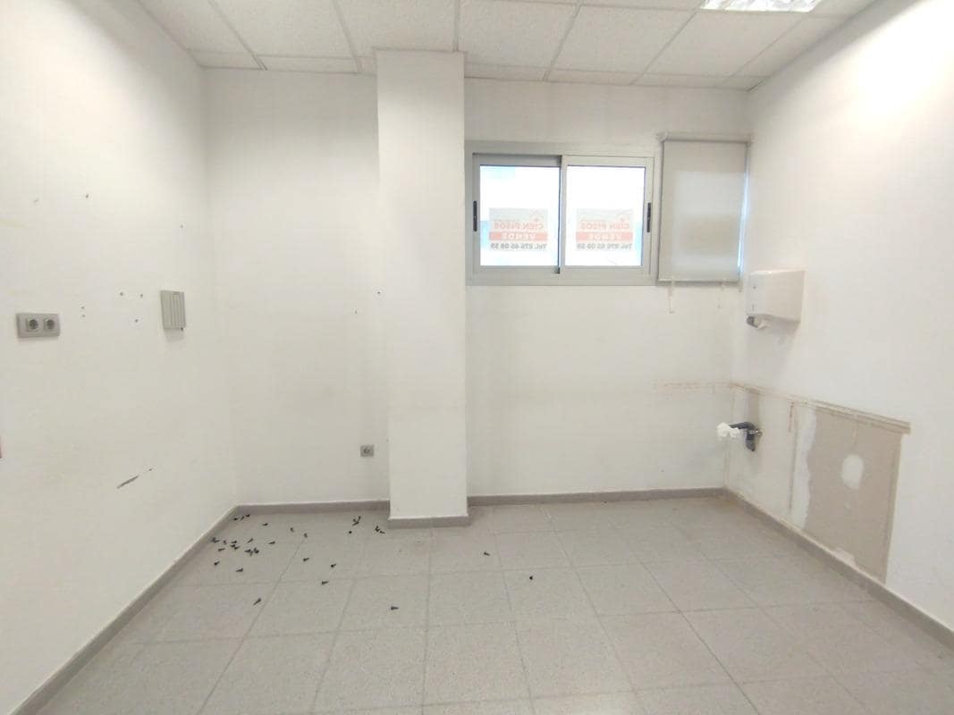 Local Comercial de 7 habitaciones en Zaragoza ciudad en venta - 320.000 € (Ref: 9645707)