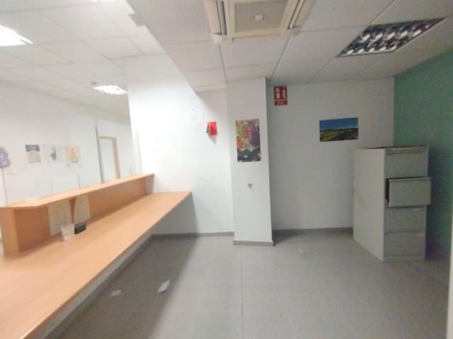 7 camera da letto Commerciale in vendita in Saragozza città - 320.000 € (Rif: 9645707)