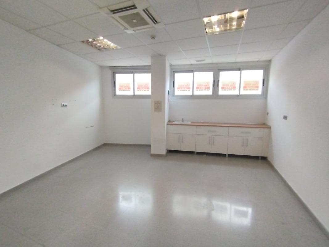 Local Comercial de 7 habitaciones en Zaragoza ciudad en venta - 320.000 € (Ref: 9645707)