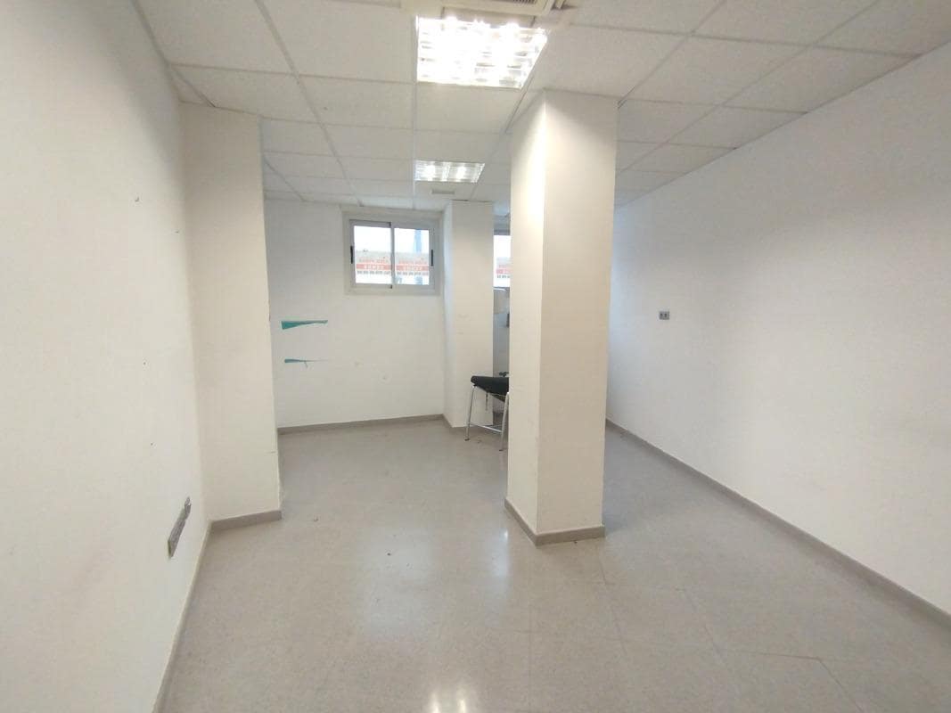 Local Comercial de 7 habitaciones en Zaragoza ciudad en venta - 320.000 € (Ref: 9645707)
