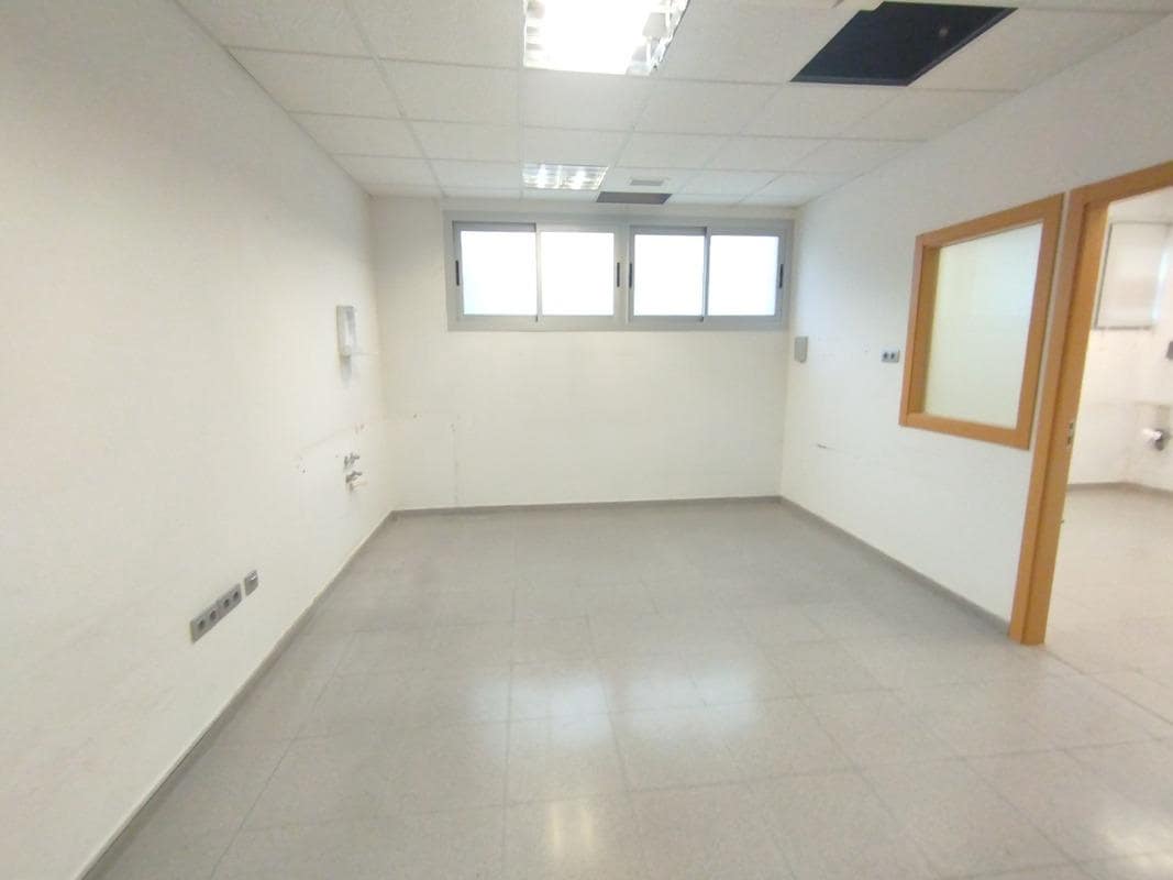 Local Comercial de 7 habitaciones en Zaragoza ciudad en venta - 320.000 € (Ref: 9645707)