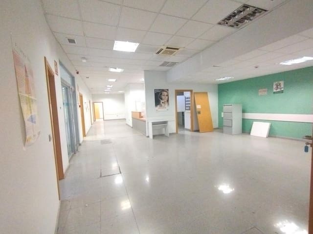 7 camera da letto Commerciale in vendita in Saragozza città - 320.000 € (Rif: 9645707)