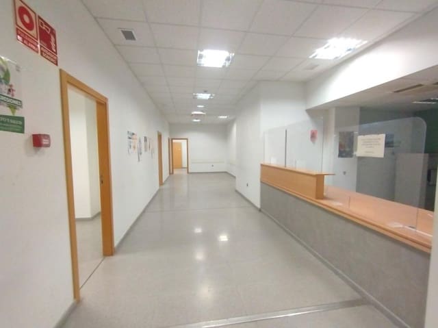 7 camera da letto Commerciale in vendita in Saragozza città - 320.000 € (Rif: 9645707)