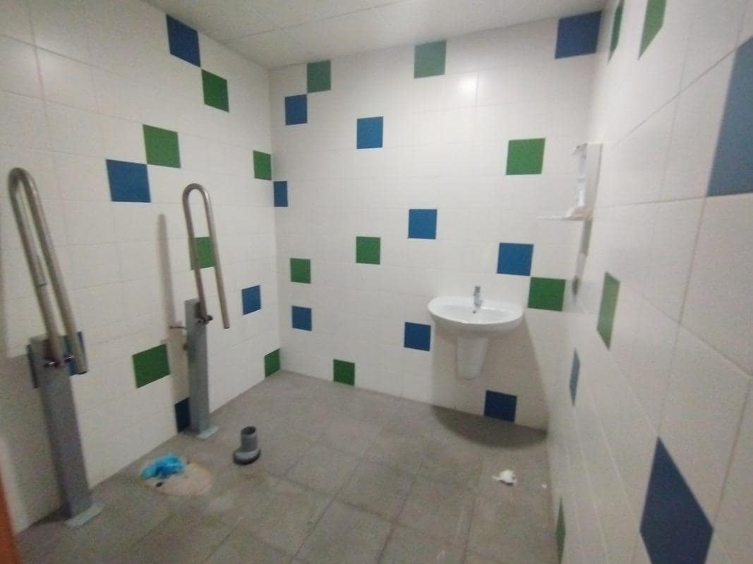 Local Comercial de 7 habitaciones en Zaragoza ciudad en venta - 320.000 € (Ref: 9645707)