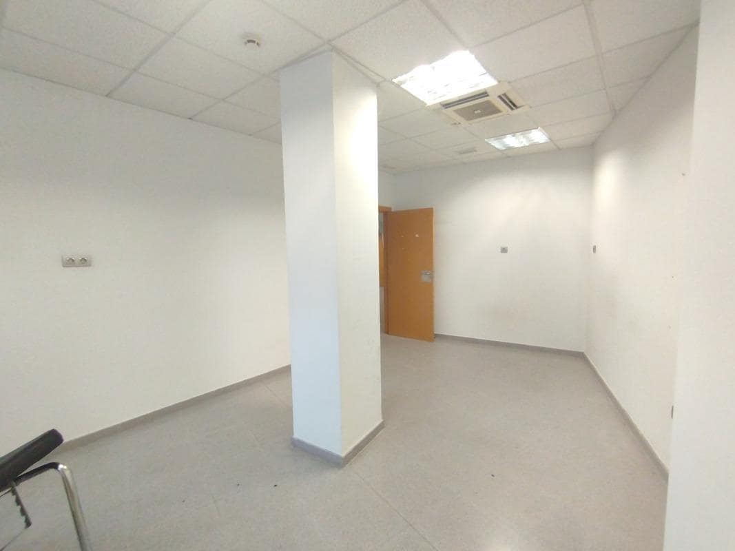 Local Comercial de 7 habitaciones en Zaragoza ciudad en venta - 320.000 € (Ref: 9645707)