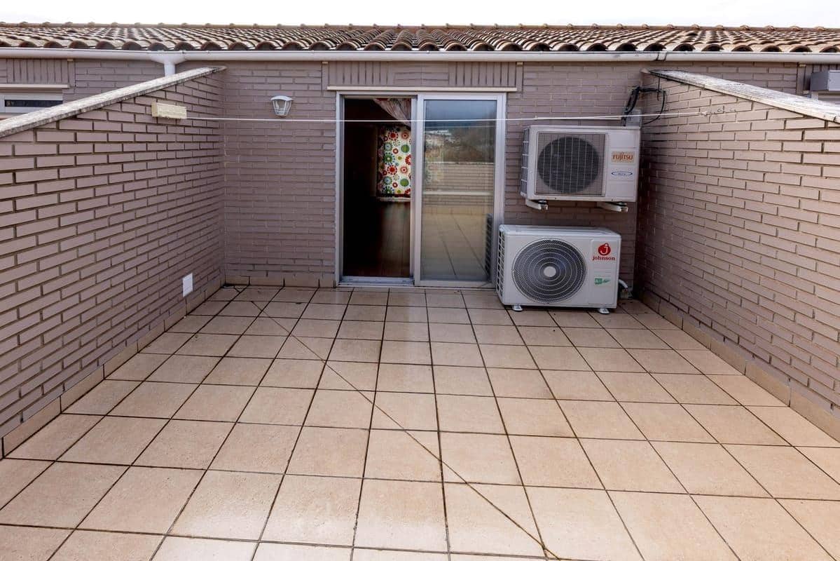 5 sypialnia Dom szeregowy na sprzedaż w Calatayud z garażem - 450 000 € (Ref: 9645713)