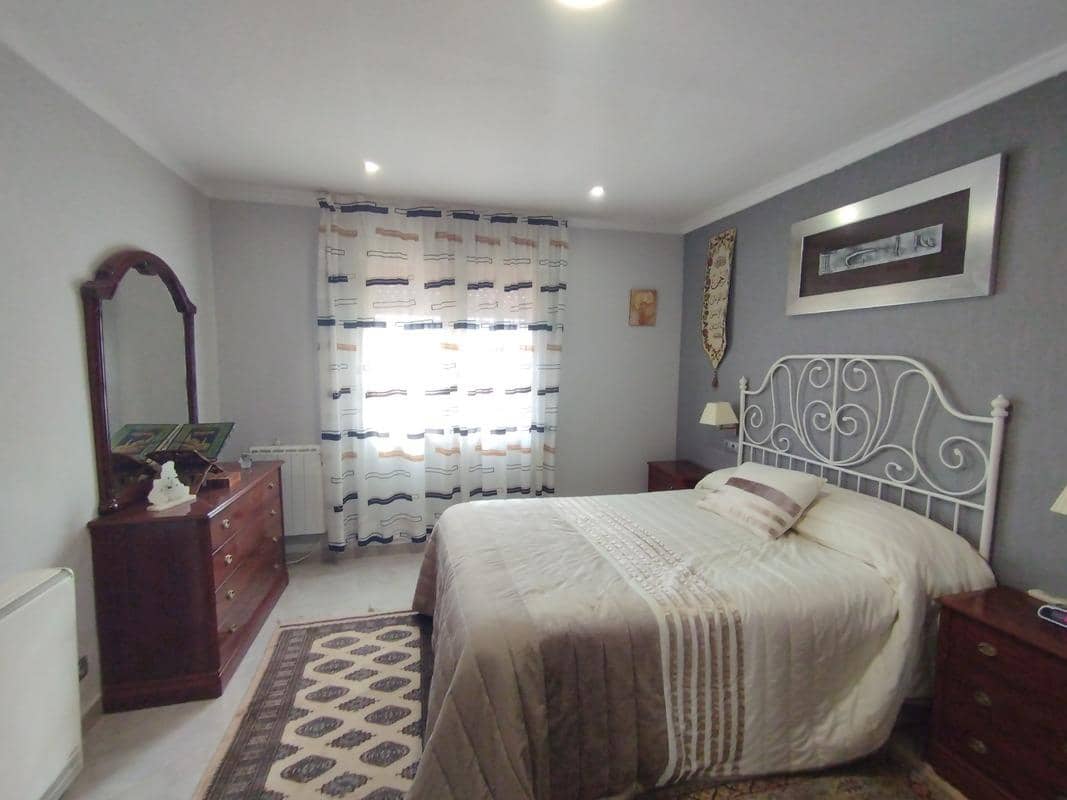 3 slaapkamer Villa te koop in Gelsa met garage - € 115.000 (Ref: 9645716)