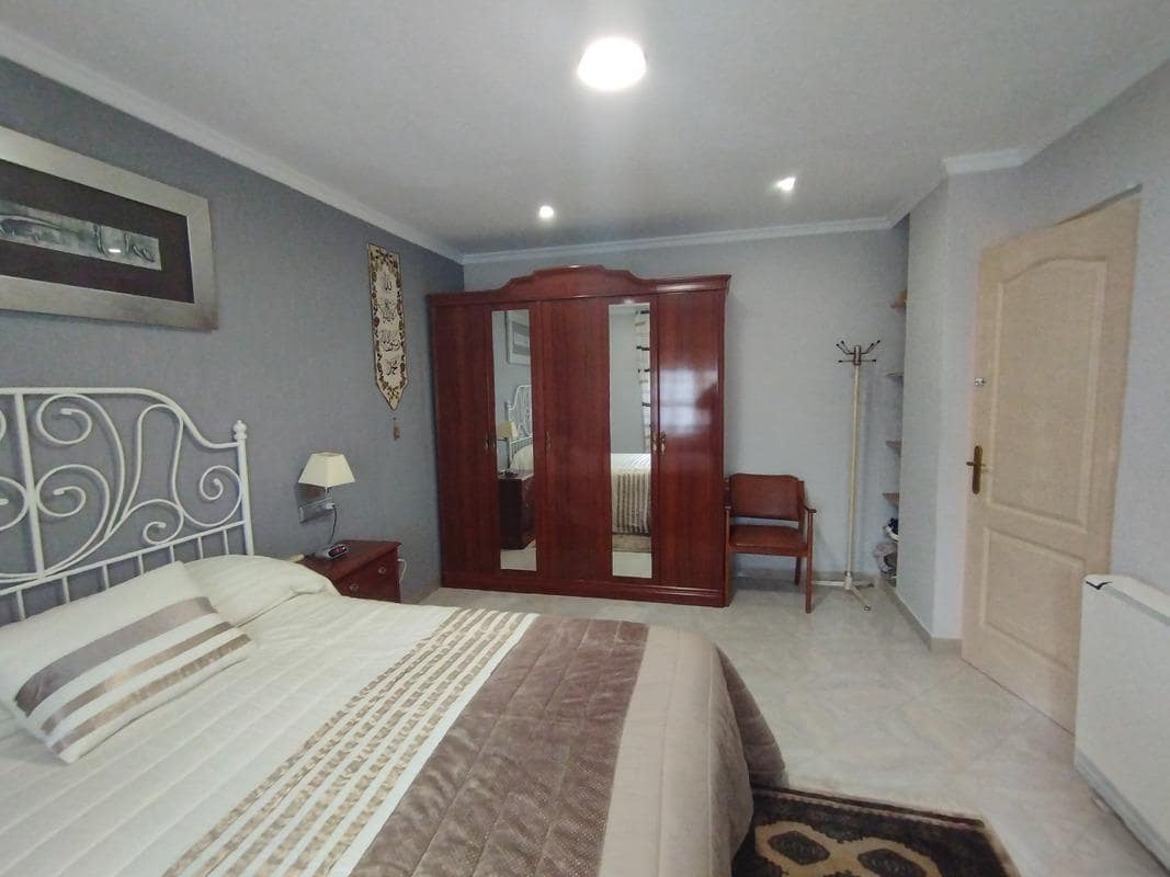 3 slaapkamer Villa te koop in Gelsa met garage - € 115.000 (Ref: 9645716)