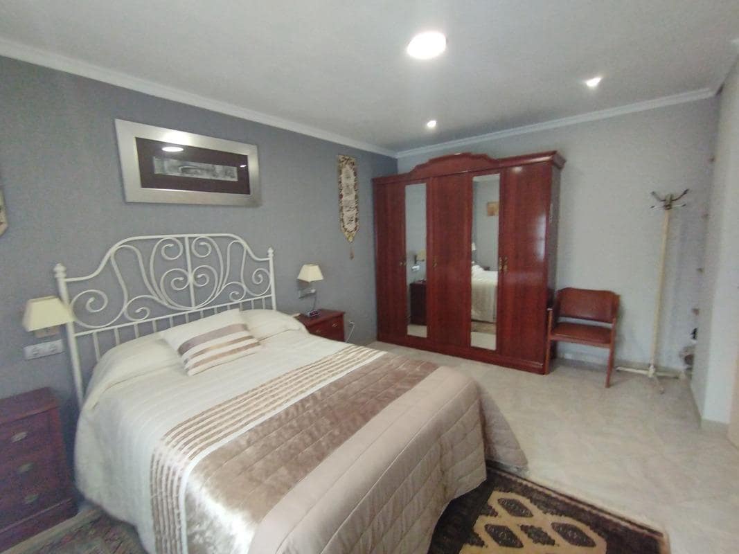 3 slaapkamer Villa te koop in Gelsa met garage - € 115.000 (Ref: 9645716)